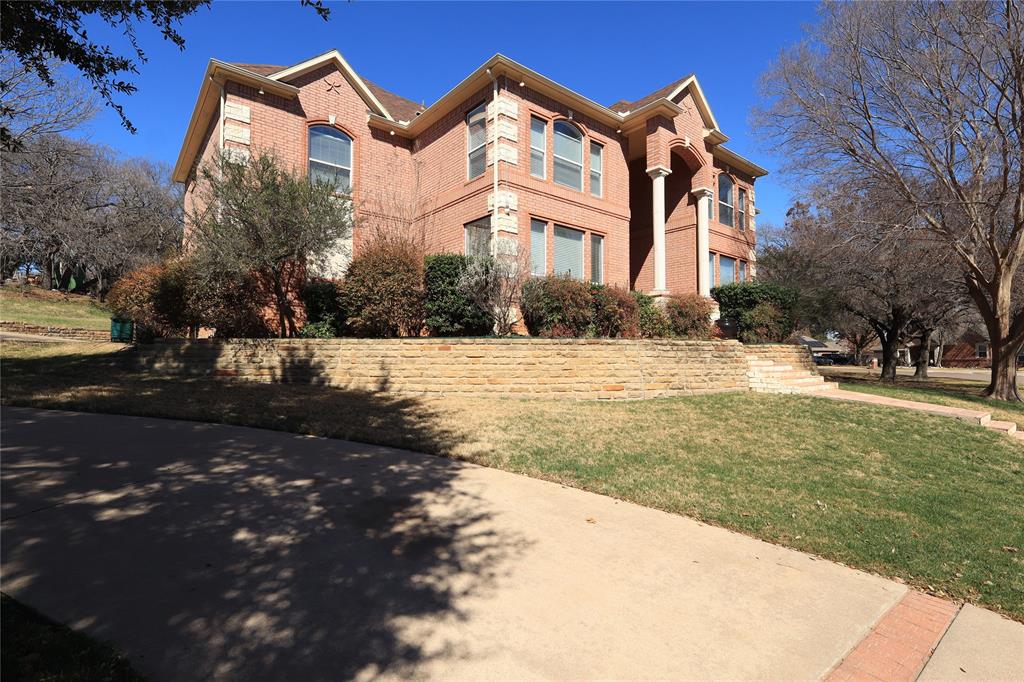 8925 Hunters Glen Trail