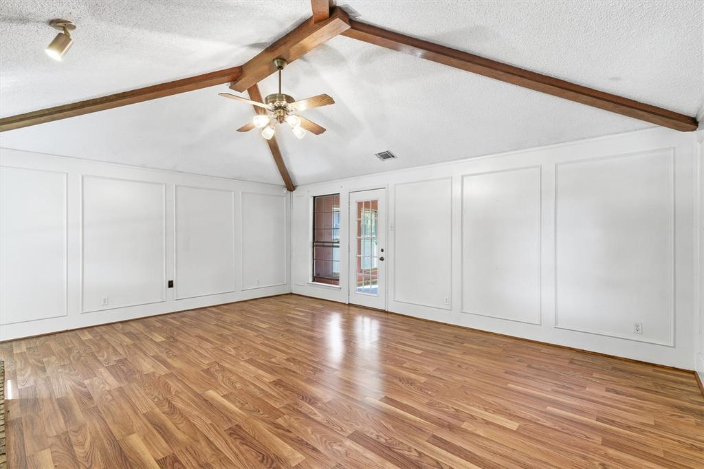 4005 Tracey Trail