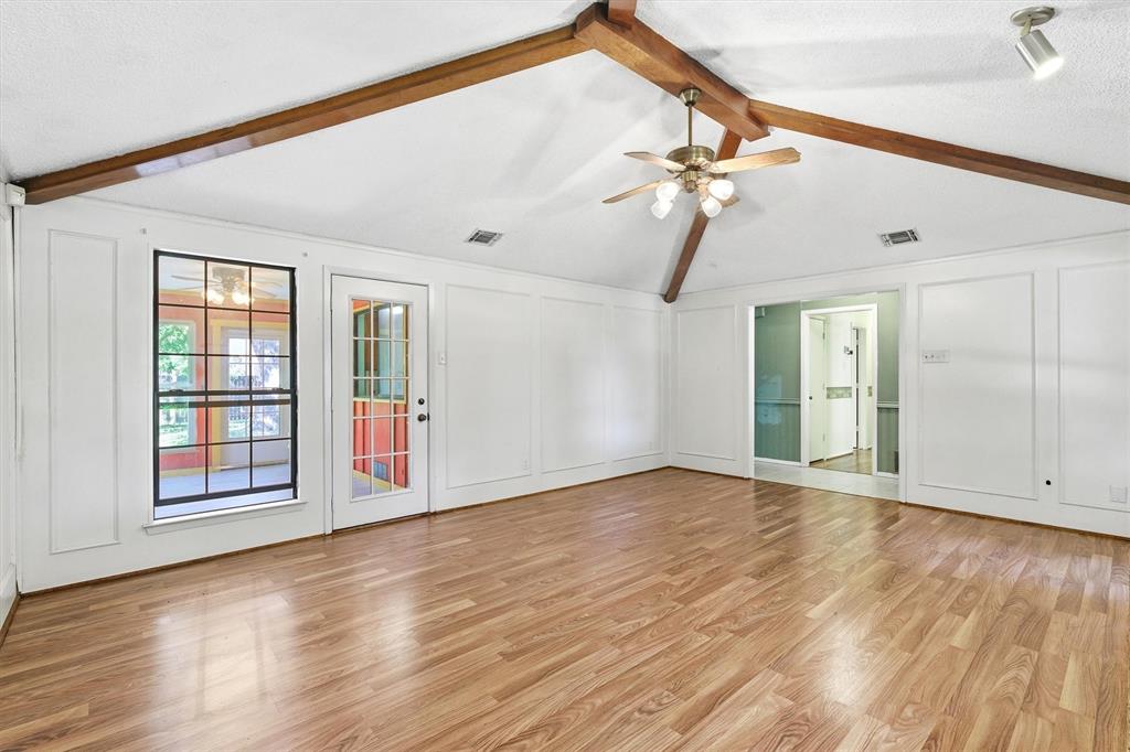 4005 Tracey Trail