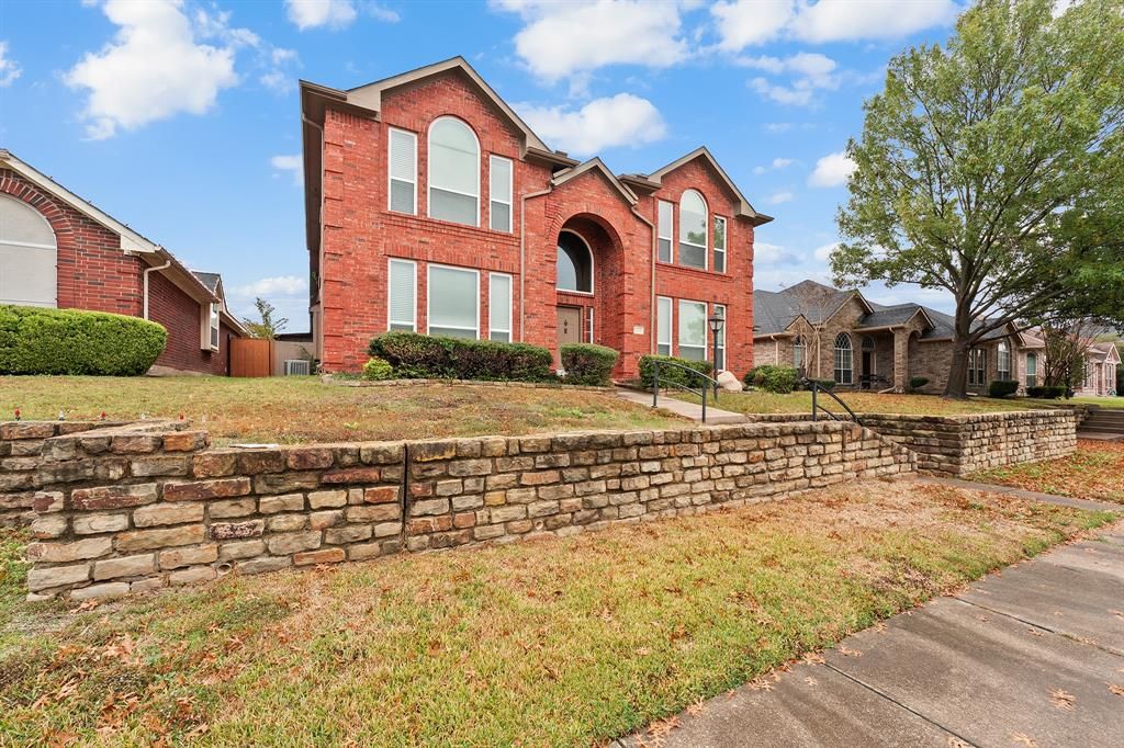 Photo of 1226 Rivercrest Drive, Mesquite, TX 75181 (MLS # 21112811)