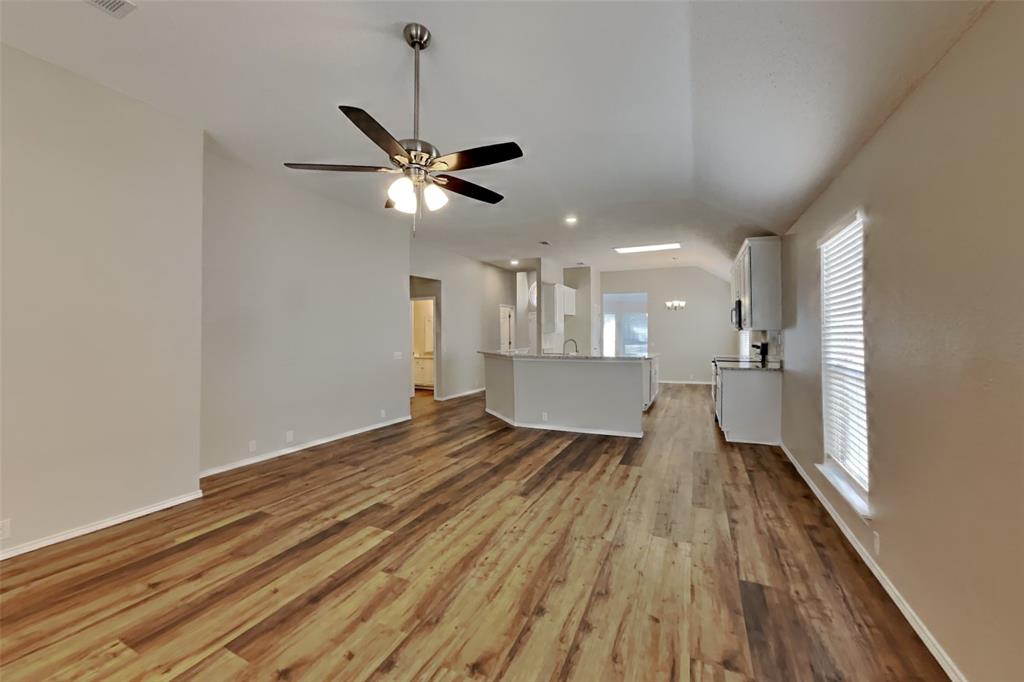 Lakewood Ph Mt Valley 01 Country - Residential Lease