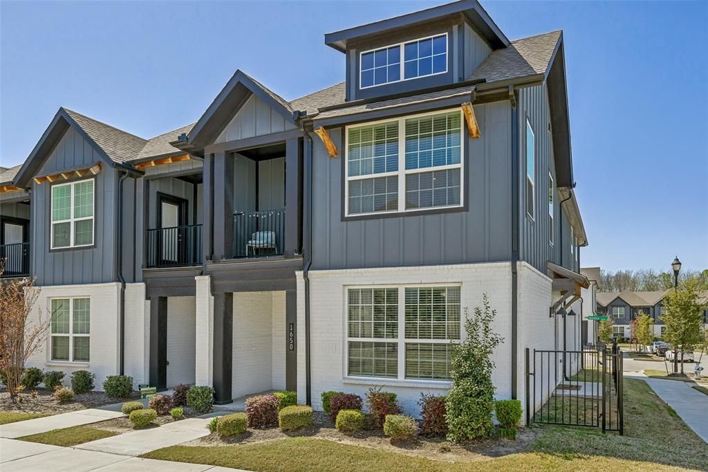 Photo of 1650 Jessica Drive, Allen, TX 75002 (MLS # 21215325)