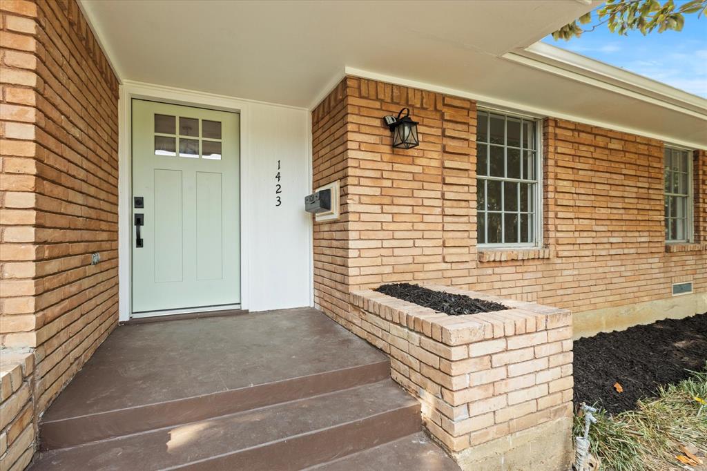 1423 Misty Glen Lane