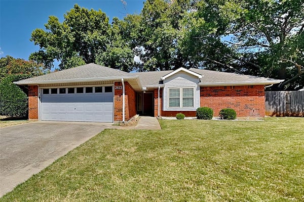 2613 FORESTVIEW DR, CORINTH, TX 76210 - Image bb33cb34b4c9281f77bf67ddf937ddd2/3839465423