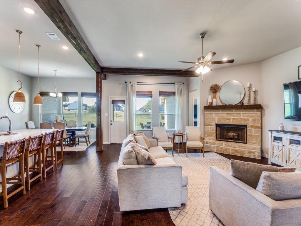 7033 County Road 913