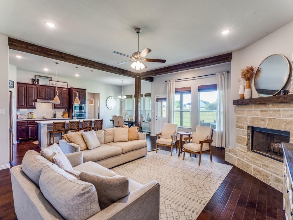 7033 County Road 913