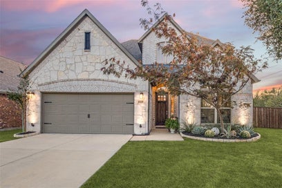 1525 Biltmore Drive Garland TX 75040