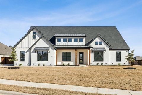 Photo of 2000 Vanderbilt Drive, Weatherford, TX 76088 (MLS # 21112519)