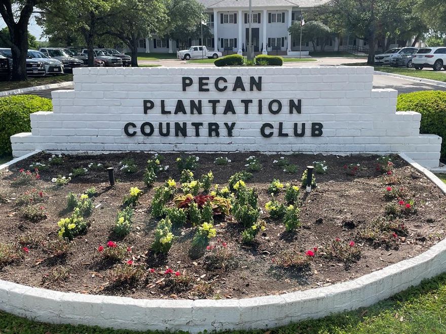 Beautiful grassy half-acre lot located in Pecan Plantation’s sought-after expanded Orchard area, surrounded by two newly built homes. This spacious homesite offers ample room to design and build your forever home in a well-established neighborhood experiencing strong new-construction demand.
Pecan Plantation is a truly unique, self-contained community offering an unmatched lifestyle. Amenities include an on-site grocery store, dedicated police, fire, and EMT services, marina access, boat and RV storage, horse boarding and stables, a country club with swimming pool, tennis and pickleball courts, private airstrip for pilots, and two amazing golf courses.
Opportunities to purchase lots at this price point in Pecan Plantation are rare. Don’t miss your chance to secure a premium homesite at below-market value in one of the area’s most desirable communities.