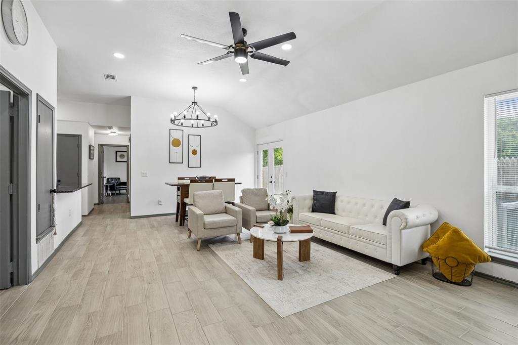 7 Cedar Elm Circle