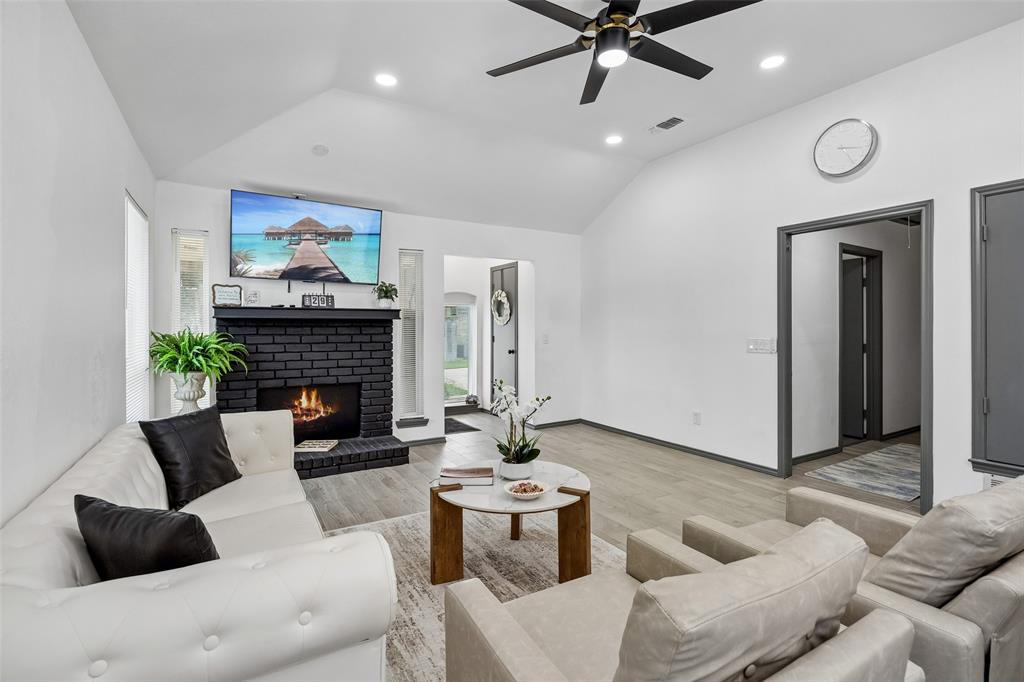 7 Cedar Elm Circle