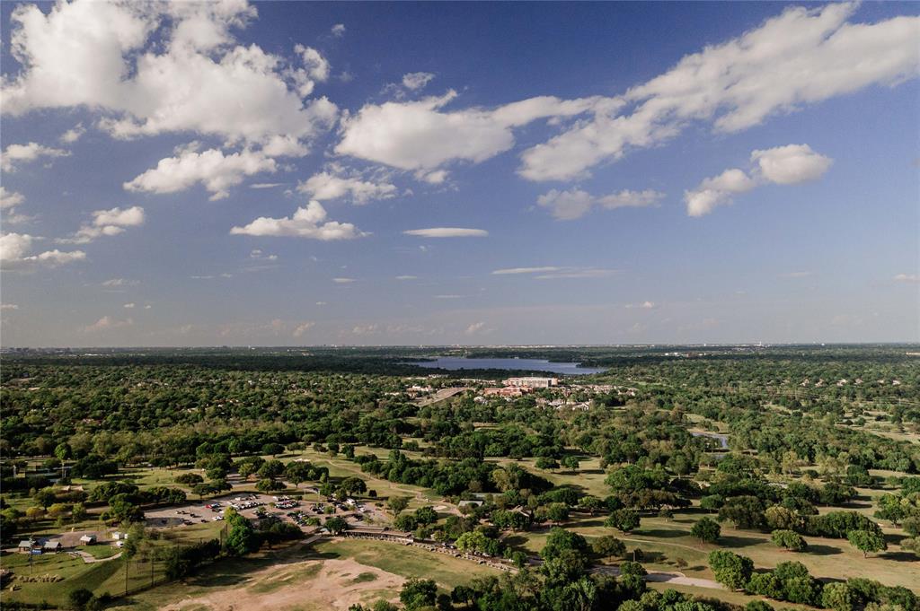 3231 Fairview Avenue