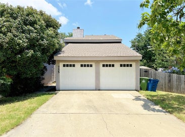 725 Cain Street Lake Dallas TX 75065