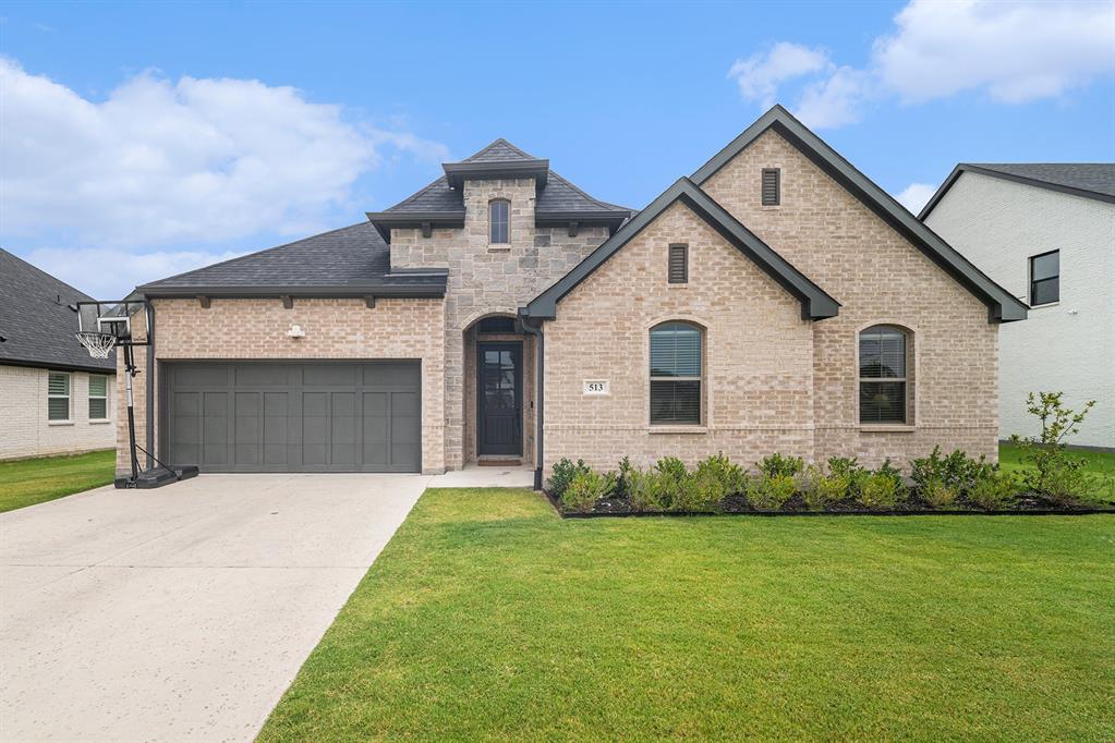 513 Fieldstone Lane
