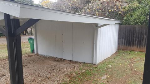 A home in Granbury