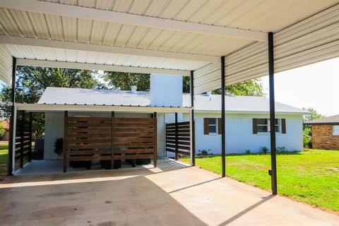 A home in Granbury