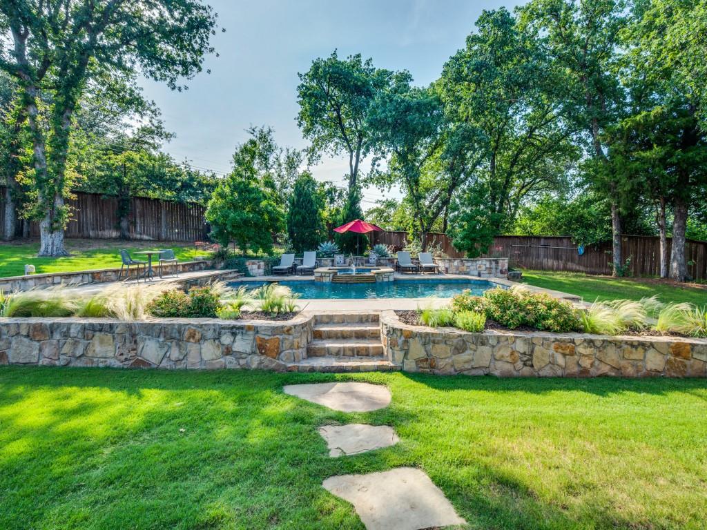 1221 Morris Drive