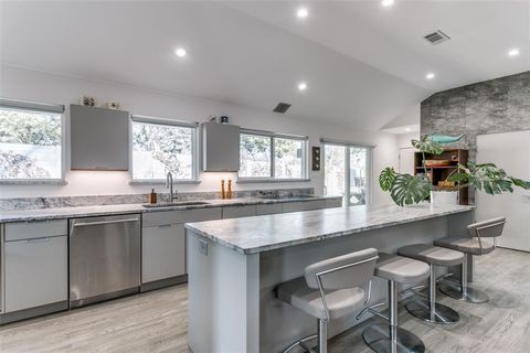 752 Cardinal Lane Coppell TX 75019