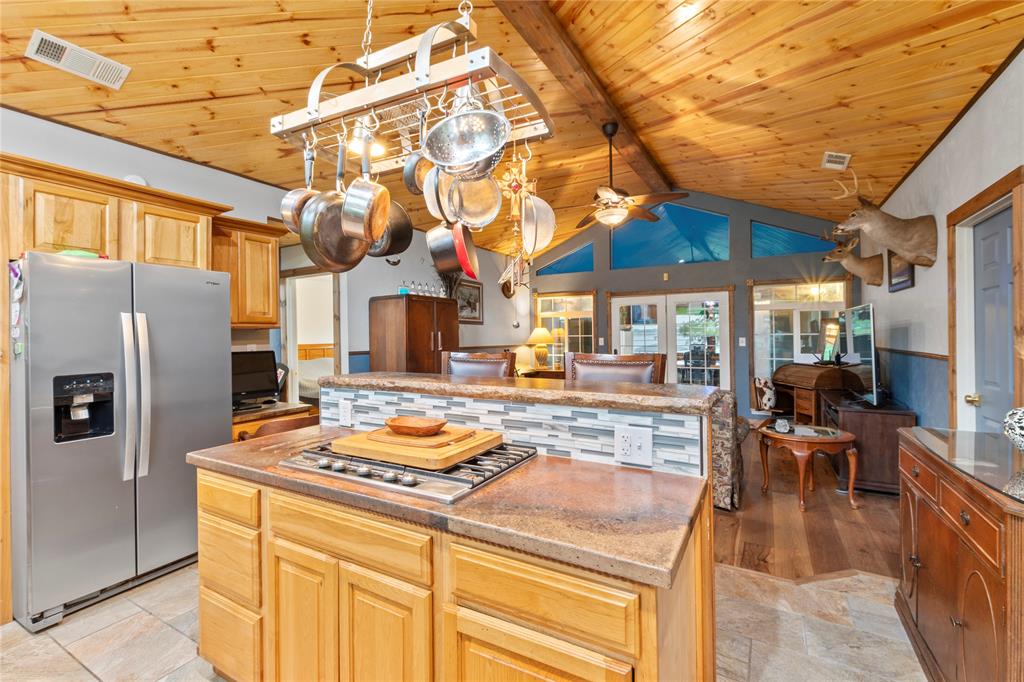 250 Whispering Oaks