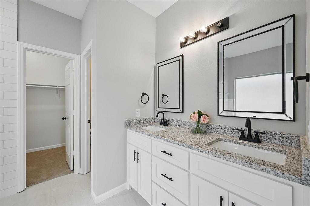 Shady Shores, Texas 76208, United States, 4 Bedrooms Bedrooms, ,2 BathroomsBathrooms,Residential,Pending,119920