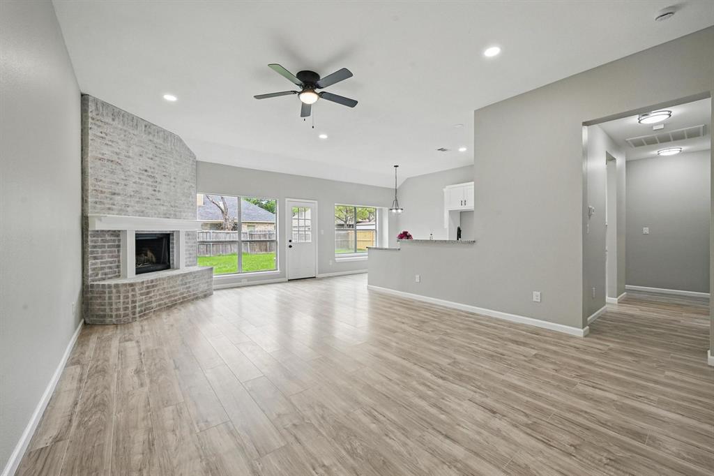 Shady Shores, Texas 76208, United States, 4 Bedrooms Bedrooms, ,2 BathroomsBathrooms,Residential,Pending,119920