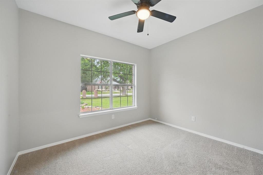 Shady Shores, Texas 76208, United States, 4 Bedrooms Bedrooms, ,2 BathroomsBathrooms,Residential,Pending,119920