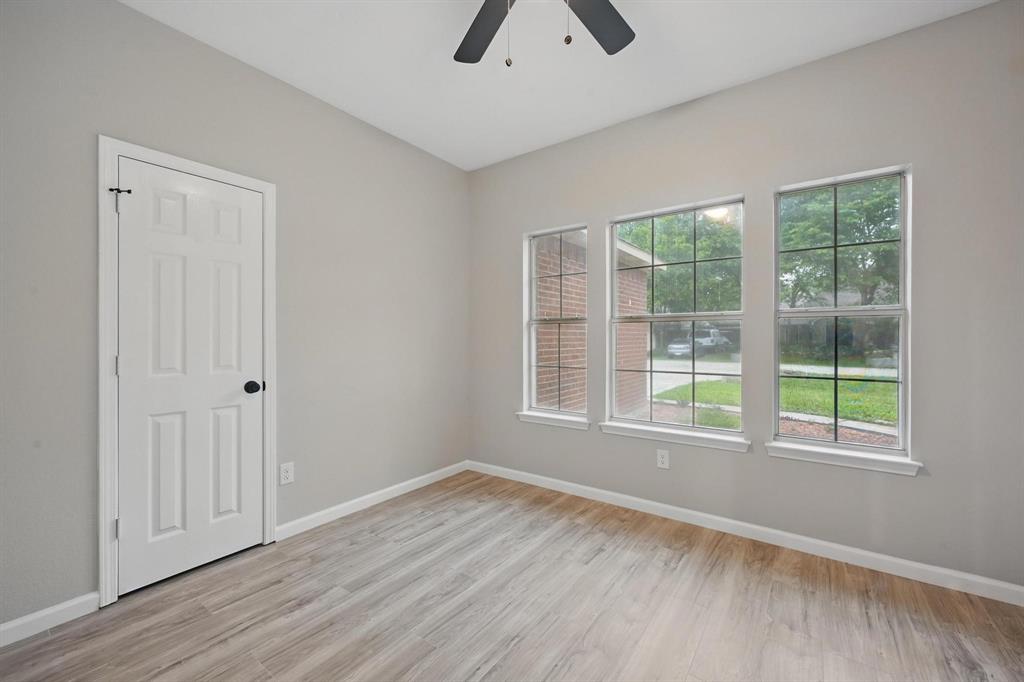 Shady Shores, Texas 76208, United States, 4 Bedrooms Bedrooms, ,2 BathroomsBathrooms,Residential,Pending,119920