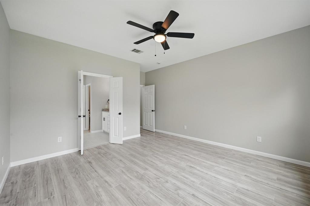 Shady Shores, Texas 76208, United States, 4 Bedrooms Bedrooms, ,2 BathroomsBathrooms,Residential,Pending,119920