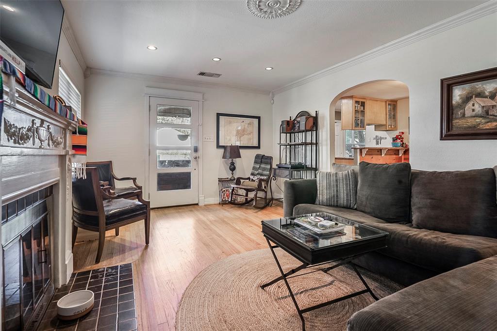 Wilshire Summit - Residential