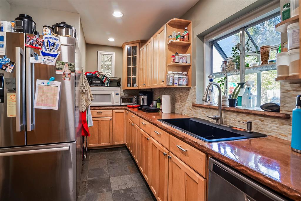 Wilshire Summit - Residential