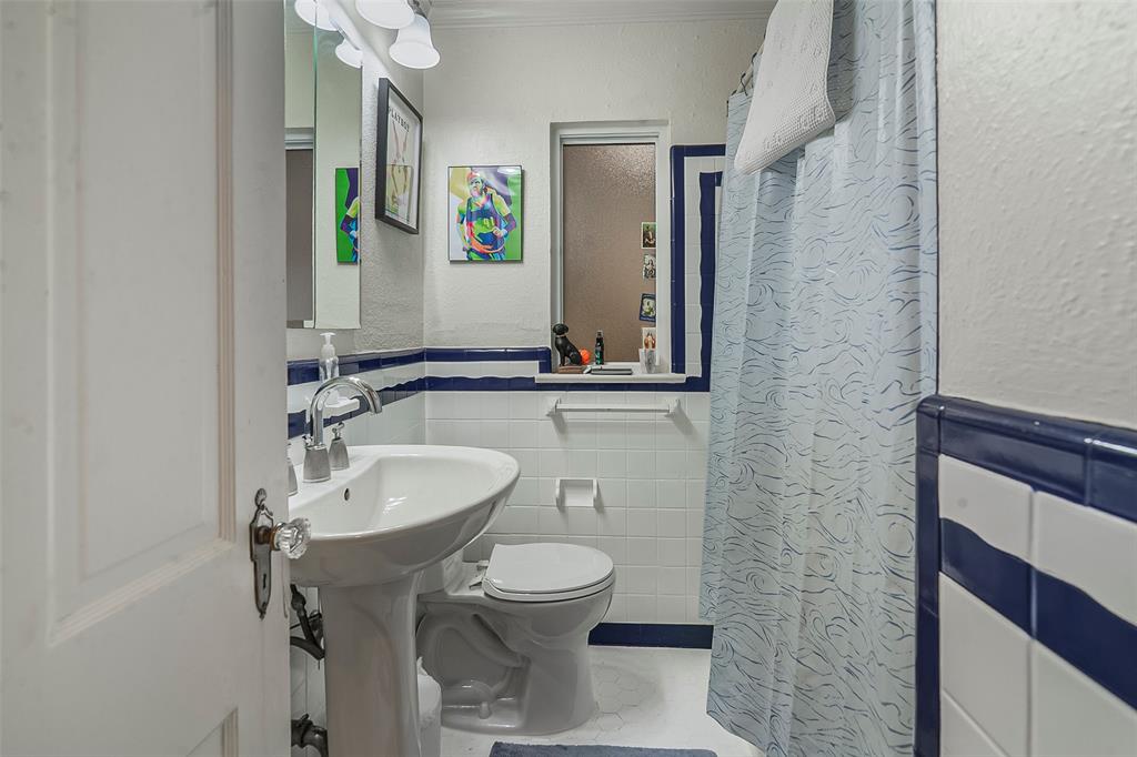 Wilshire Summit - Residential