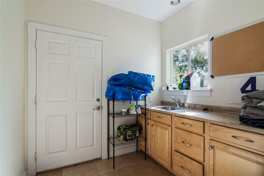 Wilshire Summit - Residential