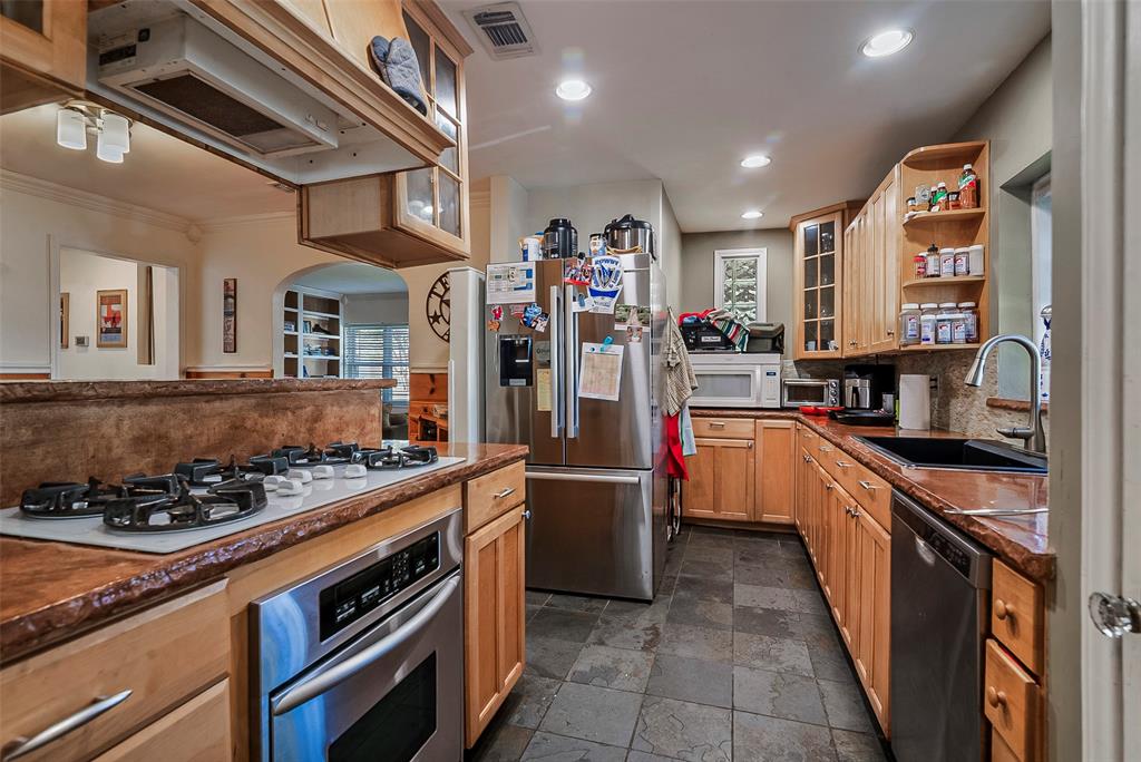 Wilshire Summit - Residential