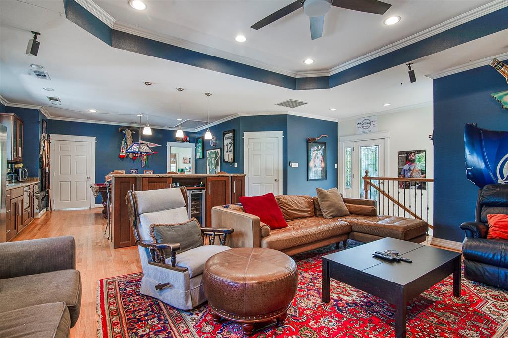 Wilshire Summit - Residential