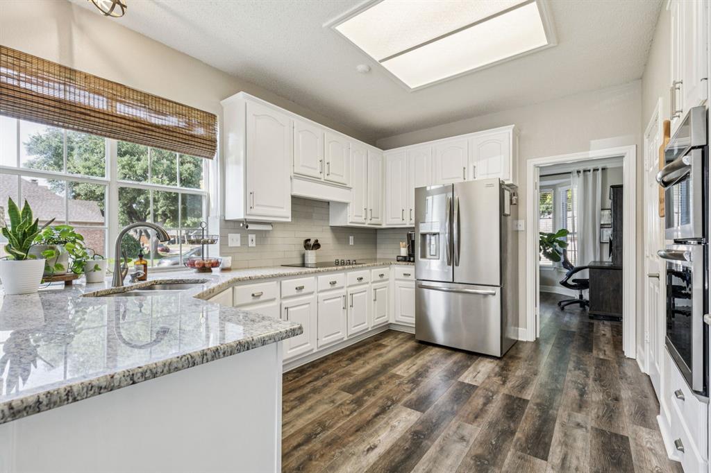 1532 Edinburgh Lane