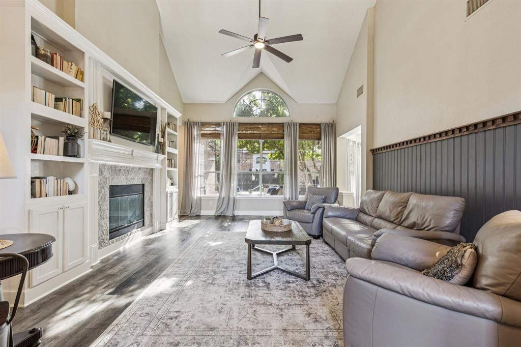 1532 Edinburgh Lane