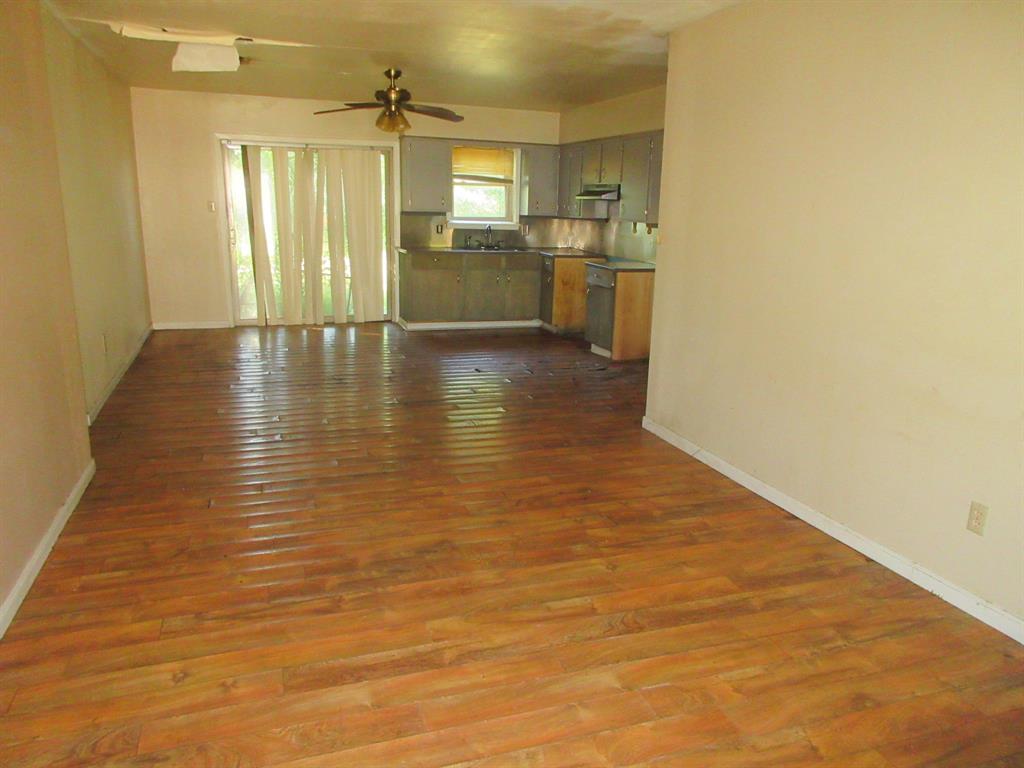 126 N Greenbrook Loop