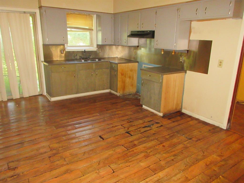 126 N Greenbrook Loop