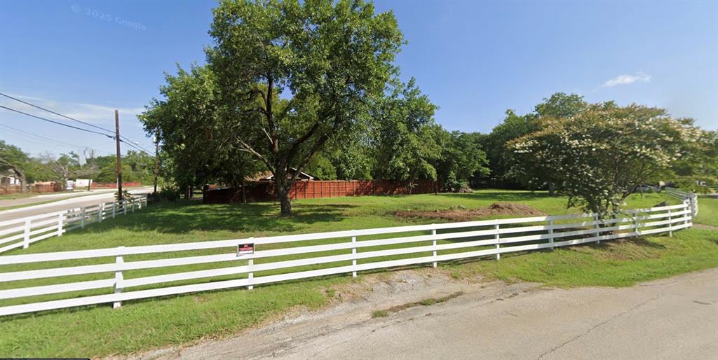 939 & 933 Applegate Drive