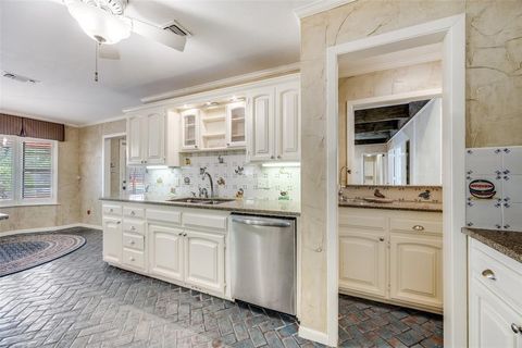 Tiny photo for 1507 Crescent Drive, Sherman, TX 75092 (MLS # 21221747)