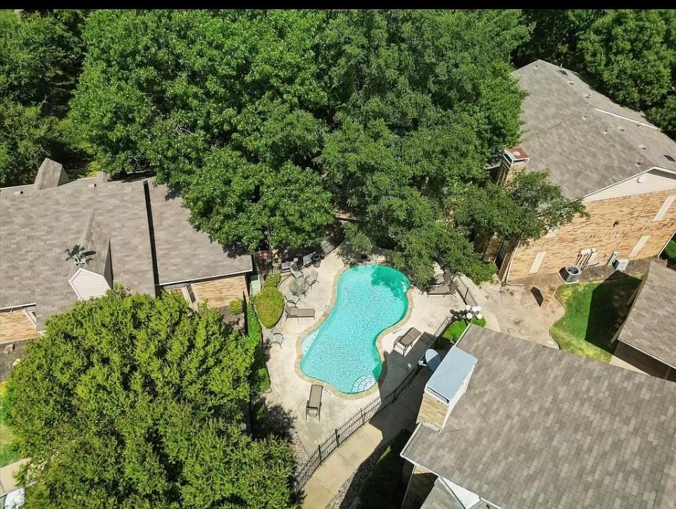 Preston On Lake Condo - Residential Lease