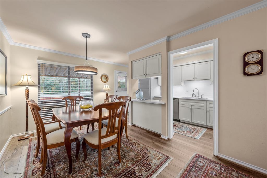 5032 Lake Shore Drive