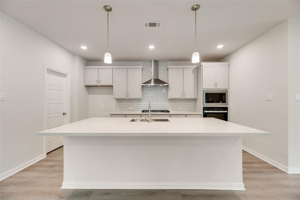 3429 Riverlawn Drive