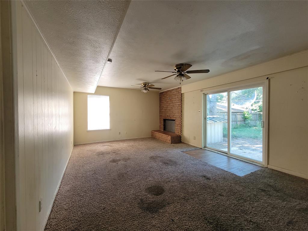 4421 Ivy Drive