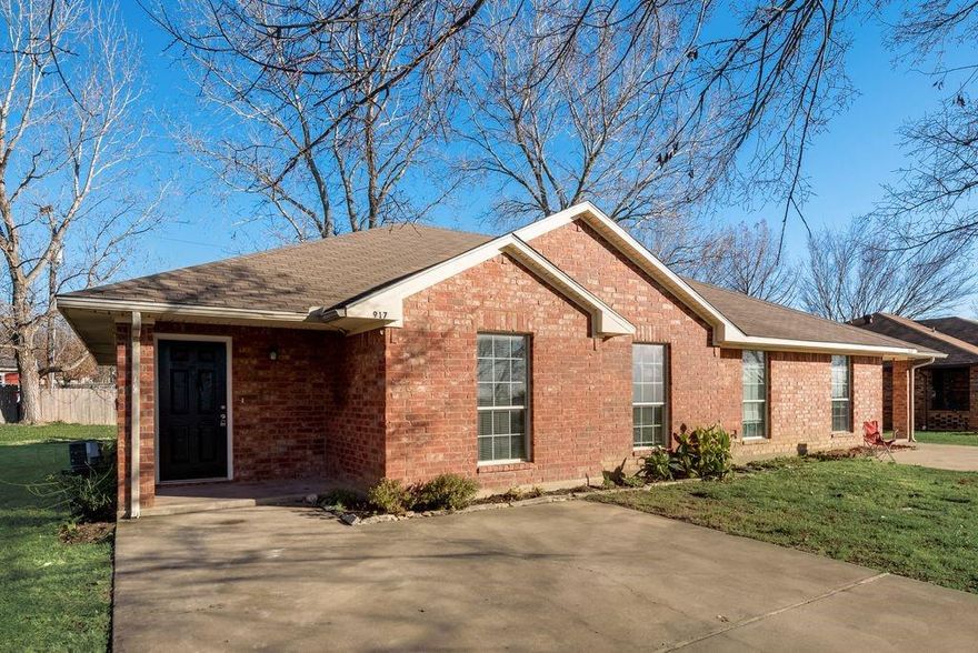 Great location!!! 3 bedroom 2 bathroom duplex located with convenient access to Highway 75! Nice open floor plan with a spacious living room and kitchen. Master bedroom suite with its own master bathroom and walk in closet. Has full size washer and dryer hookups. Enjoy evenings in your wide open backyard with mature trees. Welcome home! Pets case by case. $250.00 pet deposit & $100.00 non refundable pet processing fee per pet. $200.00 lease coordination fee due at lease signing. All PMI North Texas tenants are enrolled in the Resident Benefits Package (RBP) for $35.00 per month which includes credit building to help boost your credit score with timely rent payments, $1M Identity Protection, HVAC air filter delivery, utility connection concierge service, our best-in-class resident rewards program, and much more!