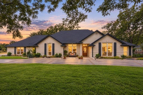 Photo of 9604 Champions Drive, Granbury, TX 76049 (MLS # 21380142)