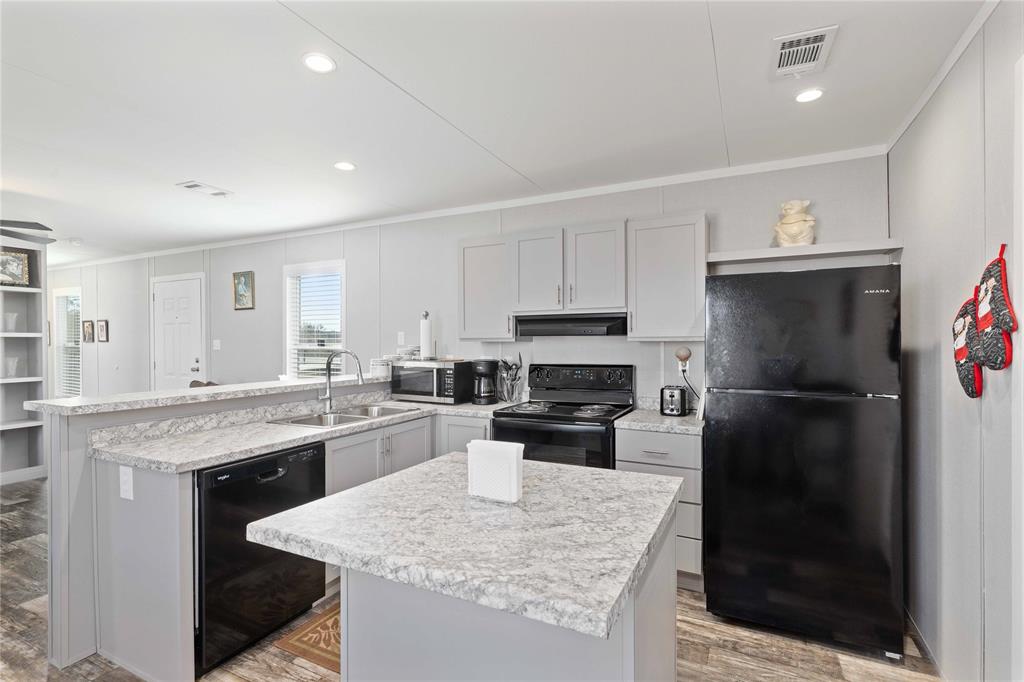 SHAMROCK SHORES SECTION T-1 - Residential