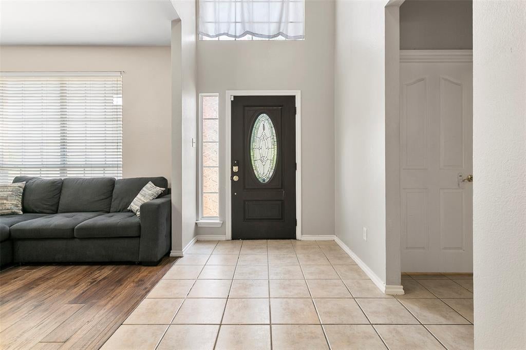 8641 Shadow Trace Drive