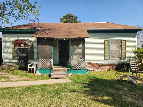 408 E Main Street Wolfe City TX 75496
