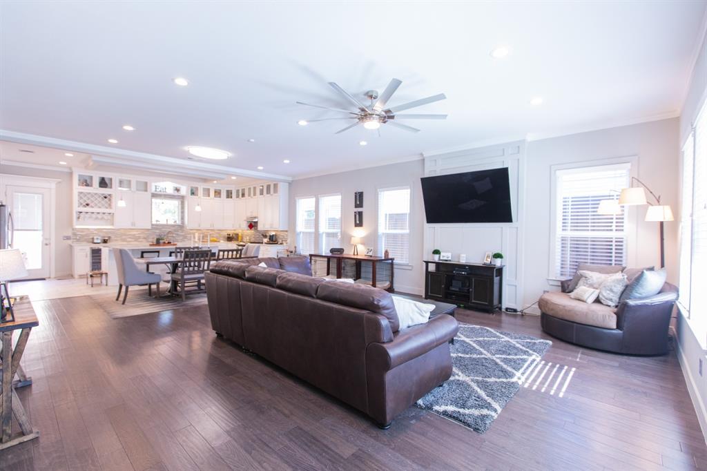 902 S Marlborough Avenue